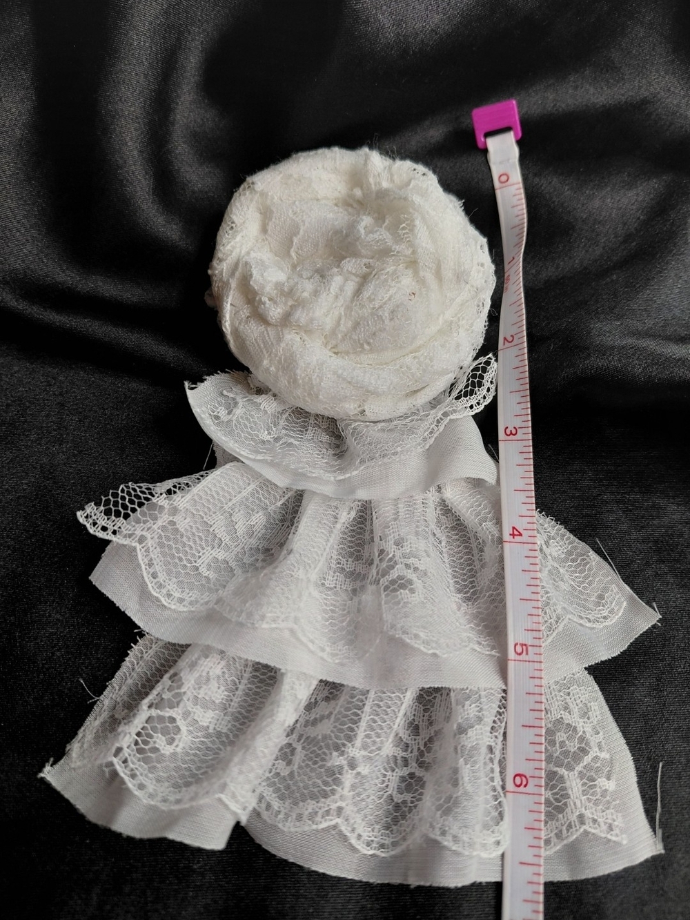 CLIP-ON ROSET WITH LACE